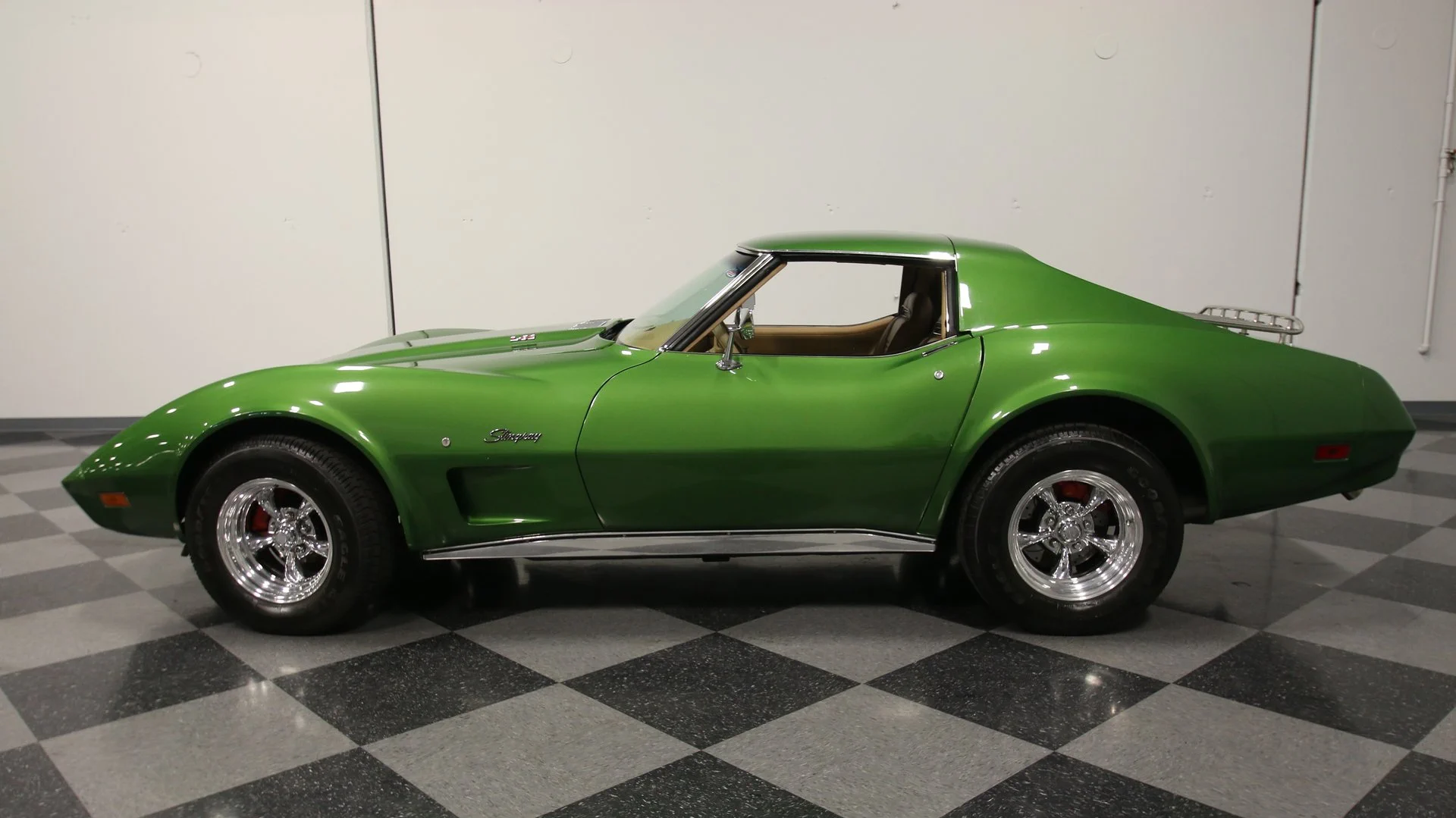 Click to Enlarge-Esc to Close Corvette Generations/C3/C3 1970 Green.webp